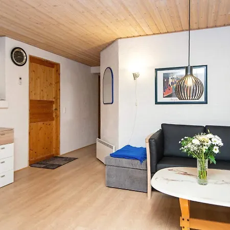 18 Person In Ulfborg