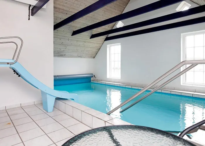 Luxury Pool Retreat - By Traum